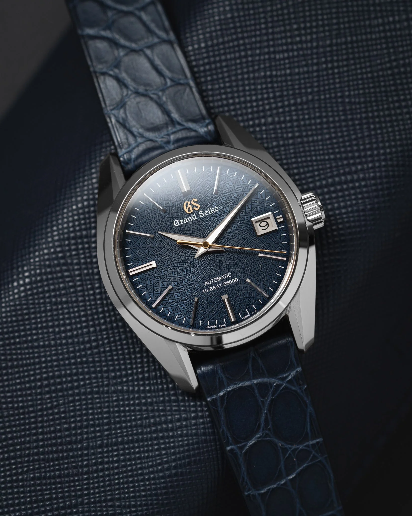 Matte Navy Alligator Flank Stitchless Strap - Image 2